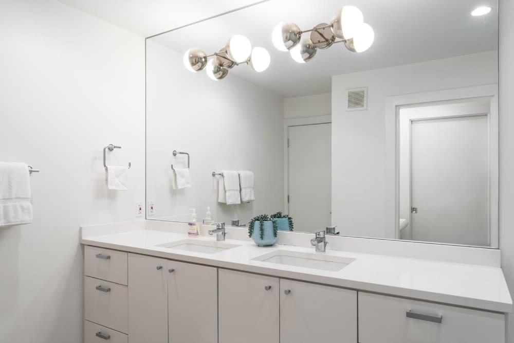 Chic Clarksville 2Br Condo Near Downtown Остин Екстериор снимка