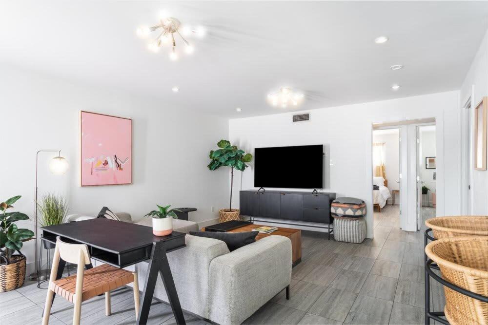 Chic Clarksville 2Br Condo Near Downtown Остин Екстериор снимка