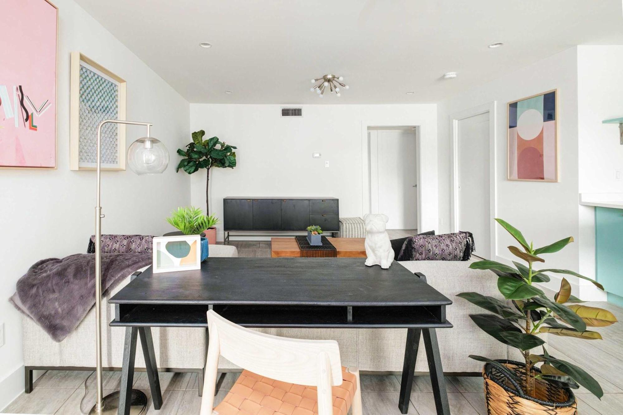 Chic Clarksville 2Br Condo Near Downtown Остин Екстериор снимка